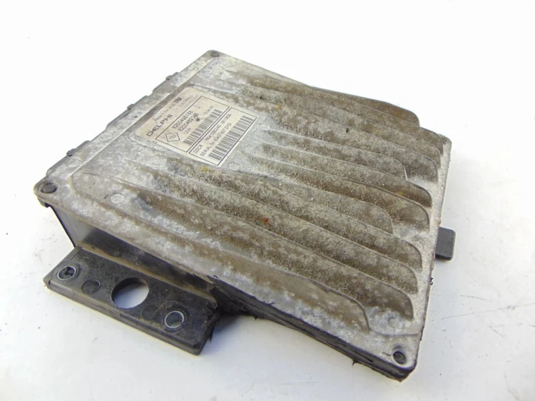 KOMPUTER STEROWNIK SILNIKA RENAULT MEGANE II (2002-2005) 1.5 DCI 8200498188
