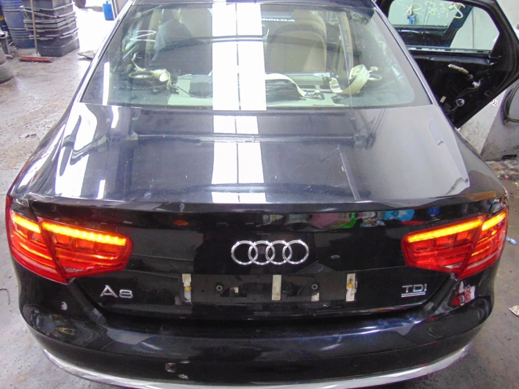 KOMPLETNY TYŁ AUDI A8 D4 (2009-2013) 3.0 TDI 250HP