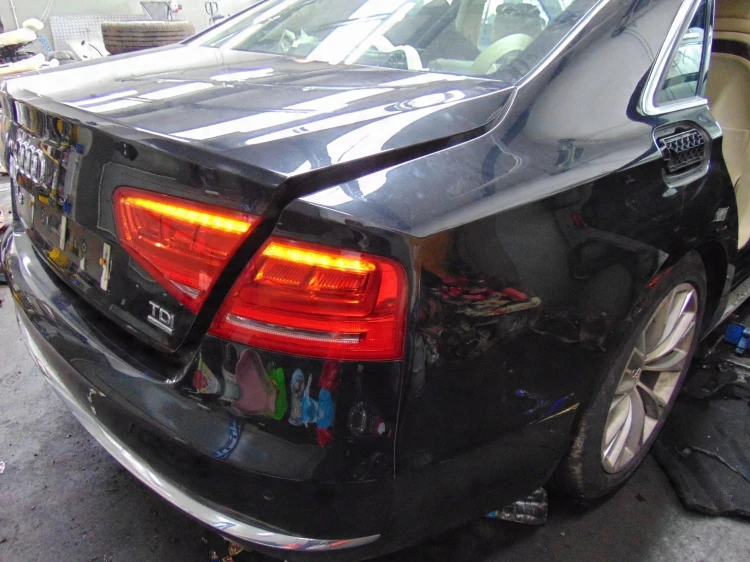 KOMPLETNY TYŁ AUDI A8 D4 (2009-2013) 3.0 TDI 250HP
