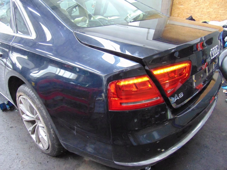 KOMPLETNY TYŁ AUDI A8 D4 (2009-2013) 3.0 TDI 250HP