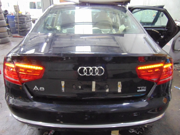 KOMPLETNY TYŁ AUDI A8 D4 (2009-2013) 3.0 TDI 250HP