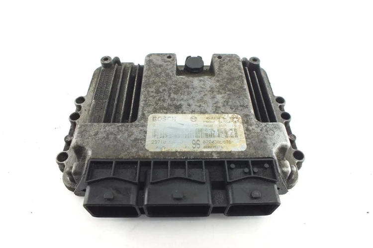 KOMPUTER STEROWNIK SILNIKA NISSAN PRIMERA P12 1.9 DCI 820035678