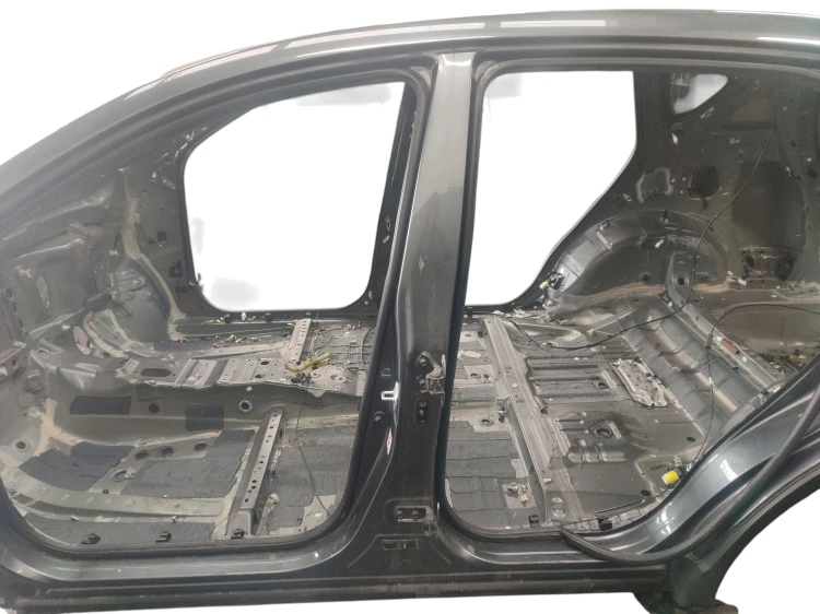 PRÓG LEWY SŁUPEK ŚRODKOWY TOYOTA RAV4 IV (2013-2016) 2.2 D4D 150KM
