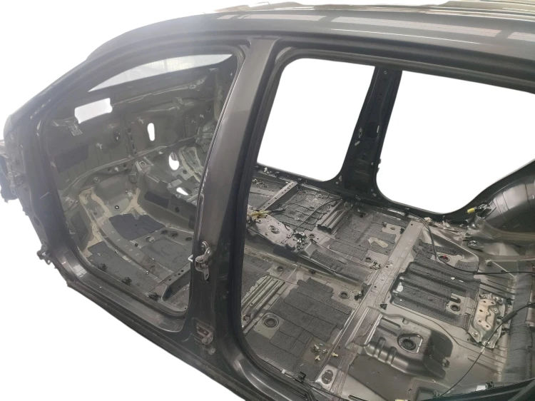 PRÓG LEWY SŁUPEK ŚRODKOWY TOYOTA RAV4 IV (2013-2016) 2.2 D4D 150KM