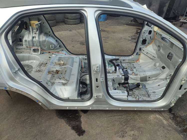 PRÓG PRAWY SŁUPEK ŚRODKOWY OPEL MOKKA A (2012-2016) 1.6 CDTI 136KM