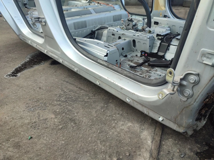 PRÓG PRAWY SŁUPEK ŚRODKOWY OPEL MOKKA A (2012-2016) 1.6 CDTI 136KM