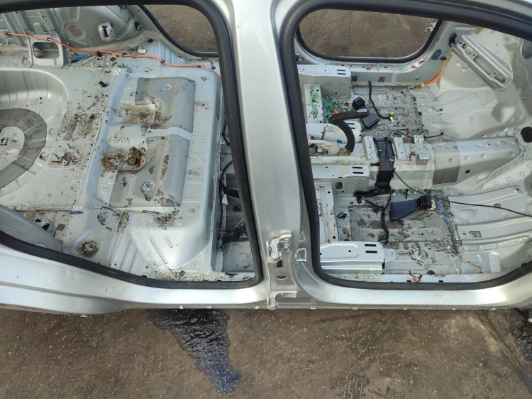 PRÓG PRAWY SŁUPEK ŚRODKOWY OPEL MOKKA A (2012-2016) 1.6 CDTI 136KM