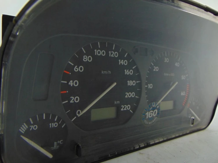 LICZNIK VOLKSWAGEN GOLF III 1.6 1H0919864