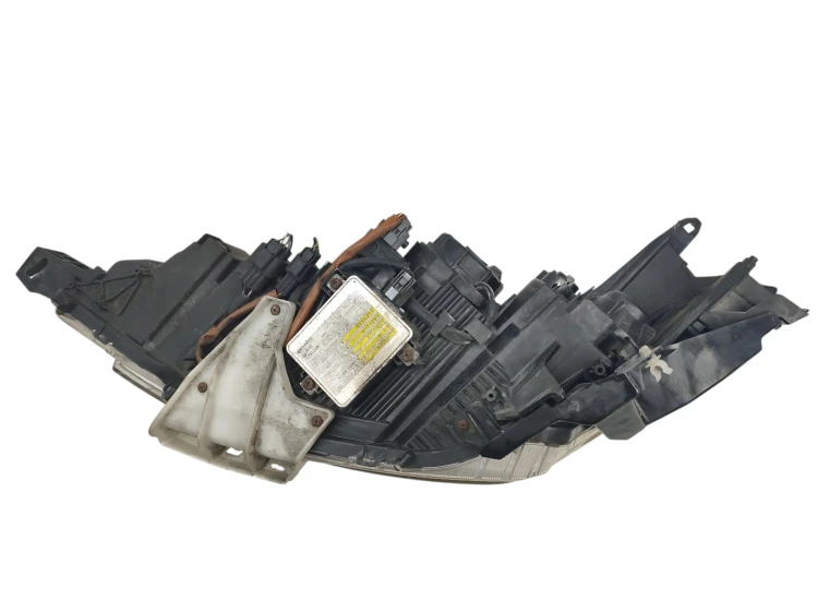 LAMPA PRAWY PRZÓD PEUGEOT 4007 (2007-2012) 2.2 HDI 156KM