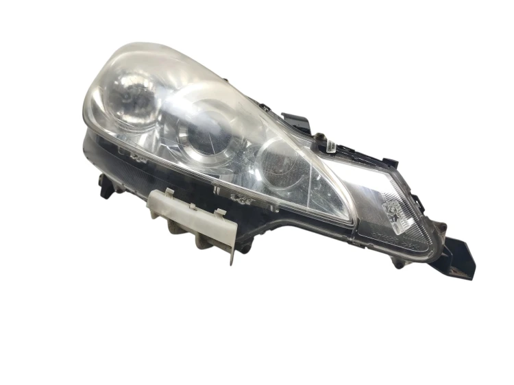 LAMPA PRAWY PRZÓD PEUGEOT 4007 (2007-2012) 2.2 HDI 156KM