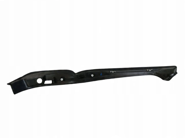 OSŁONA KLAPY PRAWY TYŁ BMW i4 G26 GRAN COUPE (2021-2024) eDrive40 340KM 748