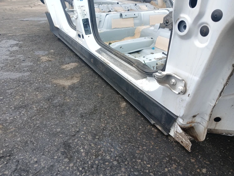 PRÓG PRAWY SŁUPEK ŚRODKOWY FORD KUGA MK2 (2012-2016) 2.0 TDCI 150KM