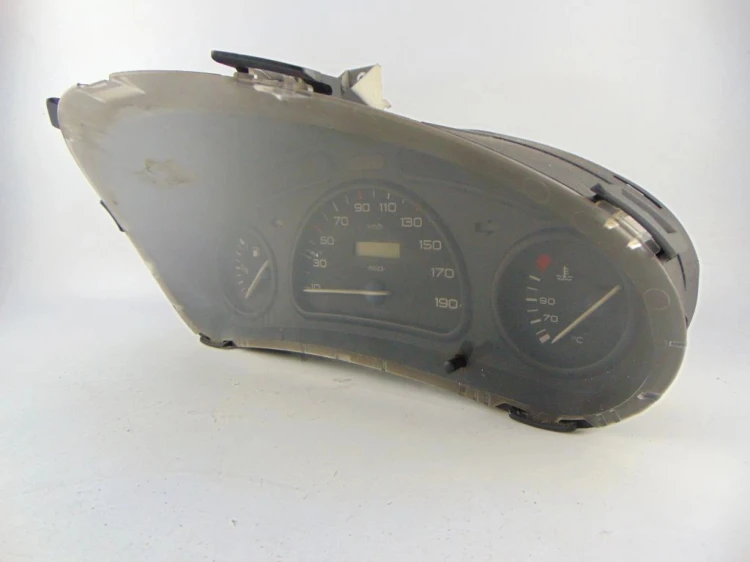 LICZNIK PEUGEOT 206 (1998-2002) 1.1 BENZ 9641573480