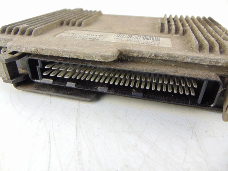 KOMPUTER STEROWNIK SILNIKA RENAULT LAGUNA I LIFT 1.8 16V 7700863478