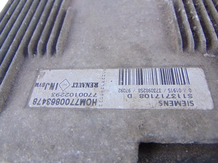 KOMPUTER STEROWNIK SILNIKA RENAULT LAGUNA I LIFT 1.8 16V 7700863478
