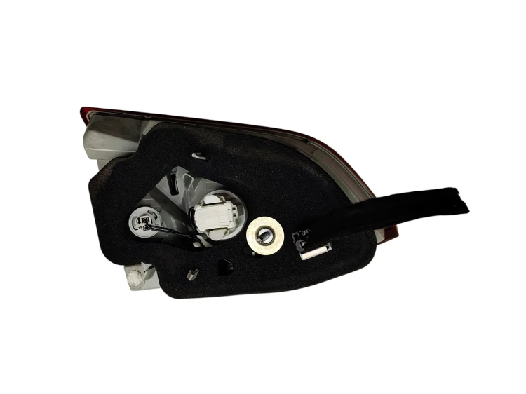 LAMPA PRAWY TYŁ W KLAPE PEUGEOT 308 II T9 (2014-2017) 1.6 BlueHDI 120KM 967