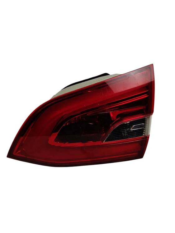 LAMPA PRAWY TYŁ W KLAPE PEUGEOT 308 II T9 (2014-2017) 1.6 BlueHDI 120KM 967