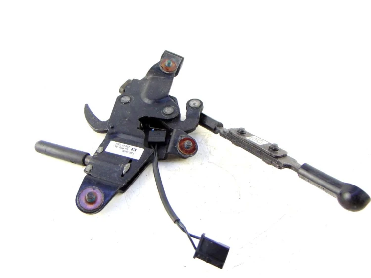 ZAMEK DACHU PRAWY OPEL ASTRA H (2006-2014) 1.6 16V 133019602