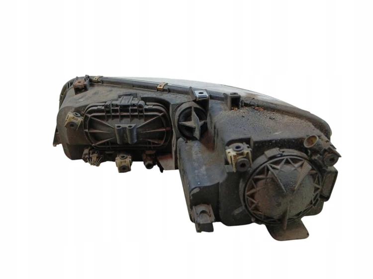 LAMPA PRAWY PRZÓD MAZDA 6 I GG/GY (2002-2005) 2.0 16V 141KM