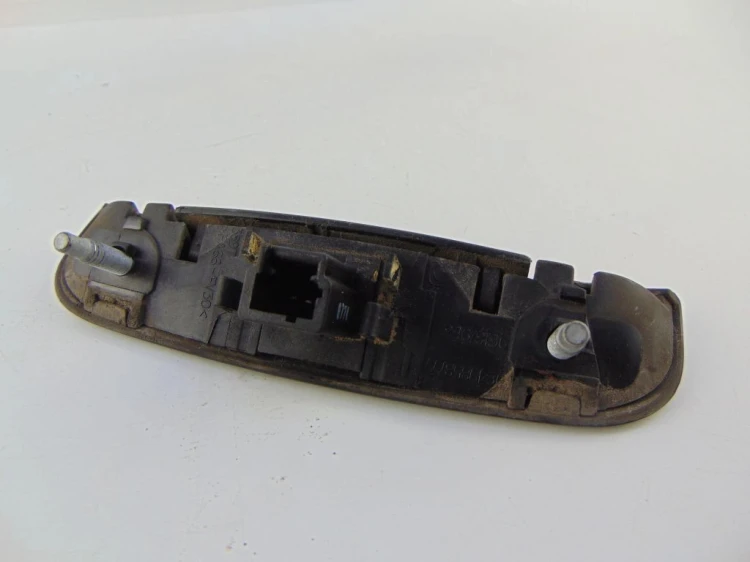 PRZYCISK KLAPY BAGAŻNIKA CITROEN C4 I (2004-2008) 1.4 16V 9649858777