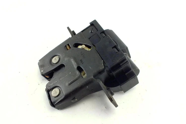 ZAMEK KLAPY BAGAŻNIKA RENAULT VEL SATIS (2002-2009) 2.2 DCI