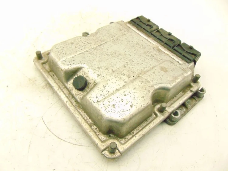 KOMPUTER STEROWNIK SILNIKA RENAULT LAGUNA II (2001-2005) 1.9 DCI 8200153946
