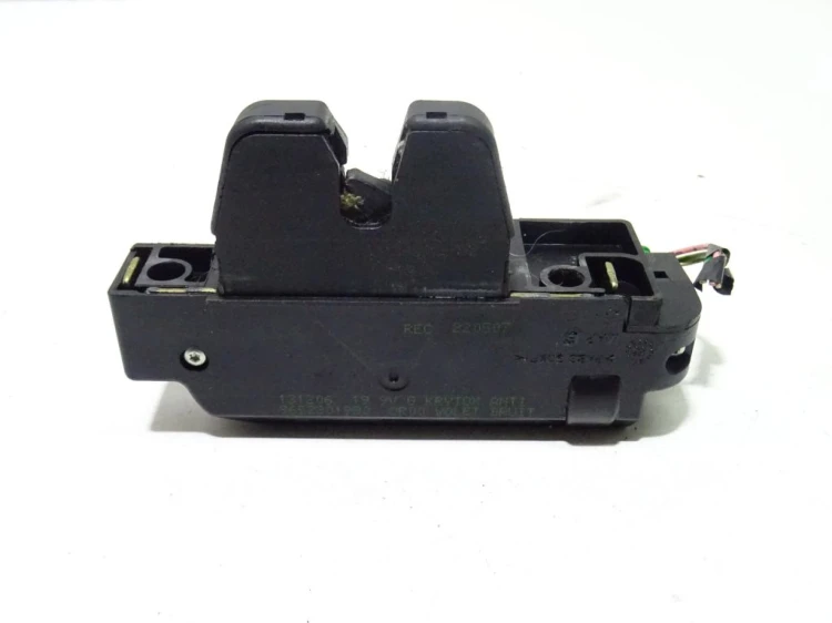 ZAMEK KLAPY BAGAŻNIKA CITROEN XSARA PICASSO LIFT (2004-2008)