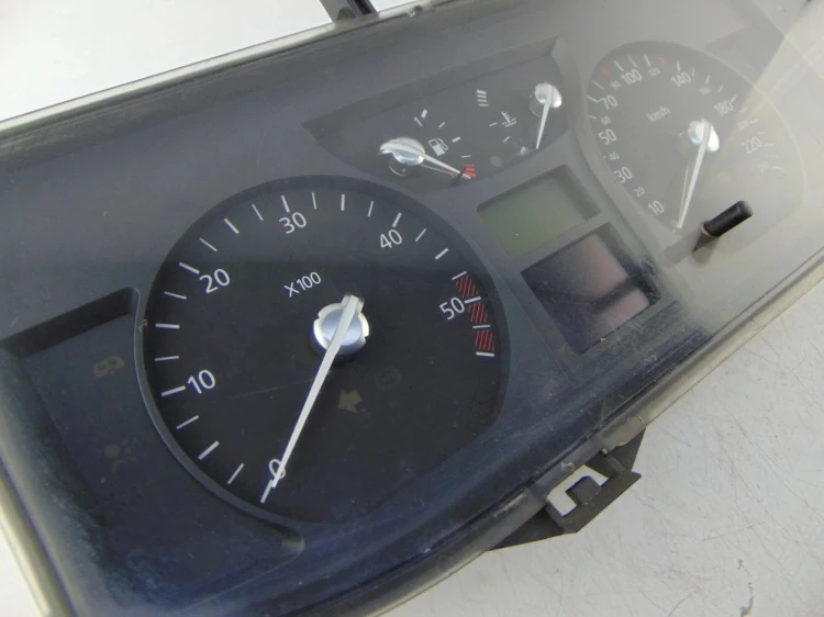 LICZNIK RENAULT VEL SATIS (2002-2009) 8200263365