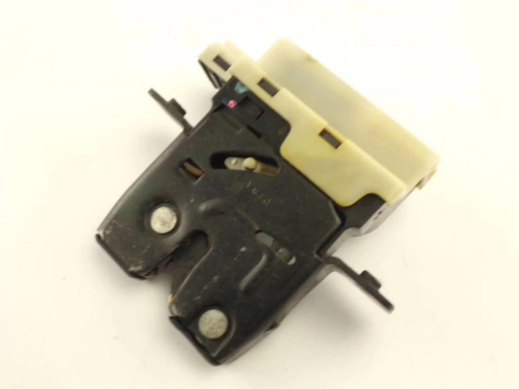 ZAMEK KLAPY BAGAŻNIKA NISSAN QASHQAI (2007-2013) 2.0 DCI 90502AV71B