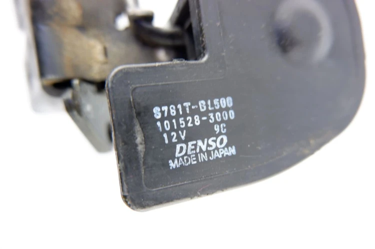 ZAMEK KLAPY BAGAŻNIKA TOYOTA COROLLA E12 101528-3000