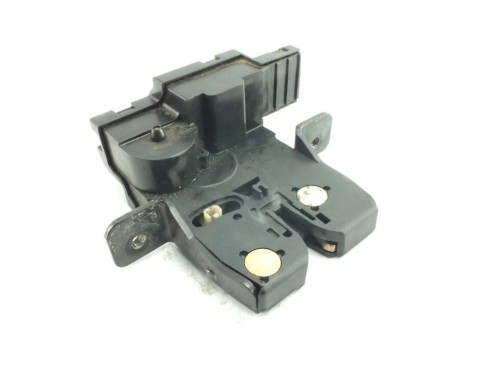 ZAMEK KLAPY BAGAŻNIKA RENAULT VEL SATIS (2002-2009) 2.2 DCI 8200061476 C
