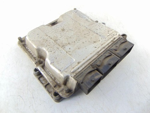 KOMPUTER STEROWNIK SILNIKA RENAULT LAGUNA II (2001-2005) 1.9 DCI 8200153946