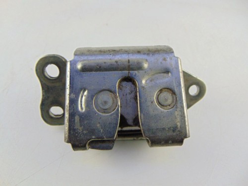 ZAMEK KLAPY BAGAŻNIKA TOYOTA YARIS I (1999-2005) 1.0 16V