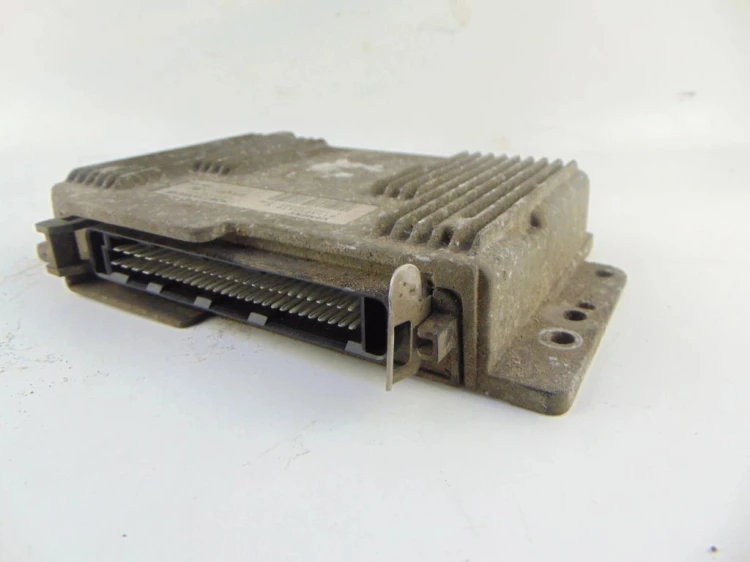 KOMPUTER STEROWNIK SILNIKA RENAULT ESPACE III LIFT (2000-2003) 2.2 DCI 7700