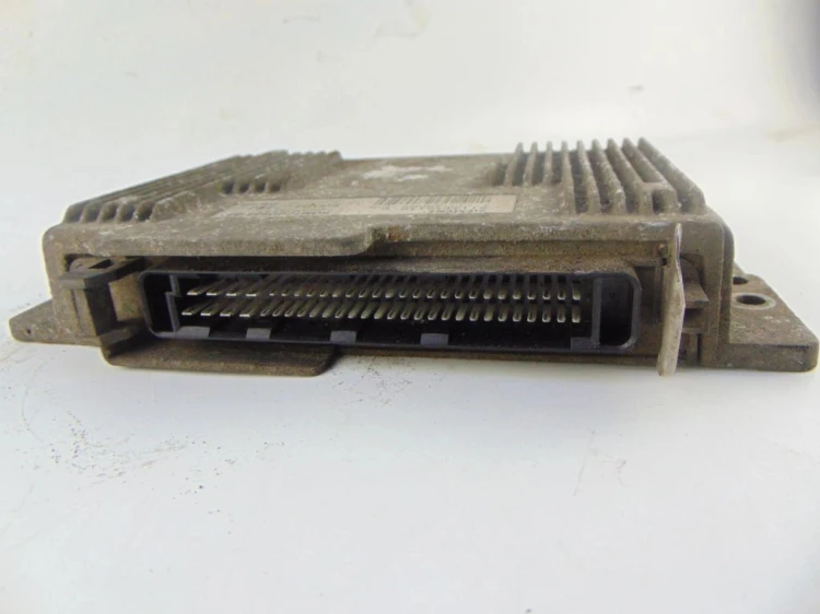KOMPUTER STEROWNIK SILNIKA RENAULT ESPACE III LIFT (2000-2003) 2.2 DCI 7700