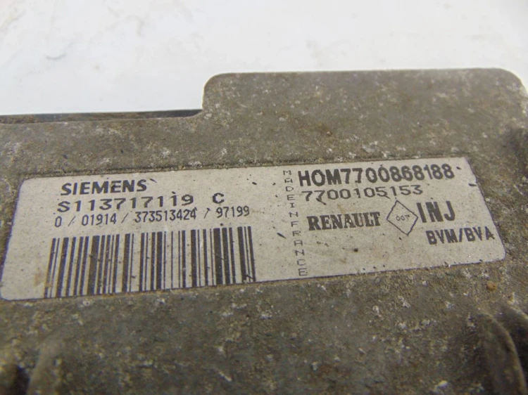 KOMPUTER STEROWNIK SILNIKA RENAULT ESPACE III LIFT (2000-2003) 2.2 DCI 7700
