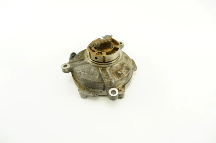 POMPA VACUM AUDI A4 B6 (2000-2006) 2.0 FSI 150KM 06D145100D
