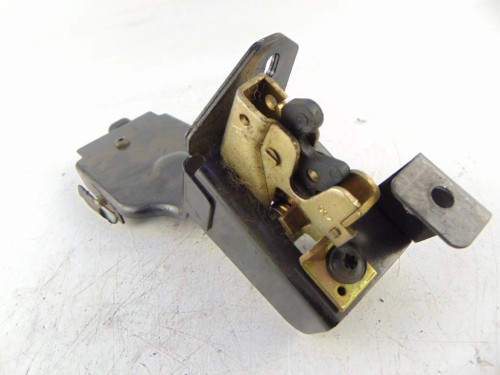 ZAMEK TYLNEJ SZYBY KLAPY CITROEN C5 I (2001-2004) 2.2 HDI 188101334250
