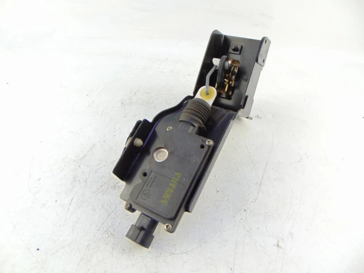 ZAMEK TYLNEJ SZYBY KLAPY CITROEN C5 I (2001-2004) 2.2 HDI 188101334250