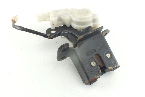 ZAMEK KLAPY BAGAŻNIKA MAZDA 3 I (2003-2009) 2.0 16V BEN