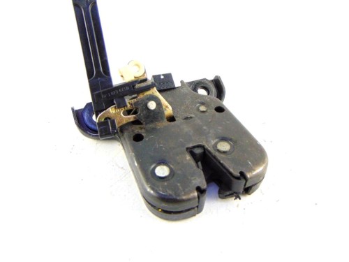 ZAMEK KLAPY BAGAŻNIKA AUDI A3 8P LIFT (2008-2013) 2.0 TDI 8L0827505