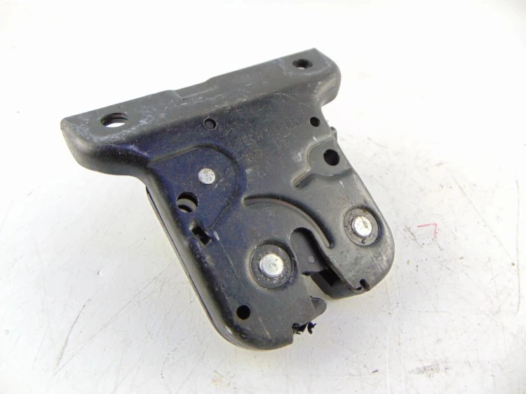 ZAMEK KLAPY BAGAŻNIKA AUDI A3 8P LIFT (2008-2013) 2.0 TDI 8L0827505
