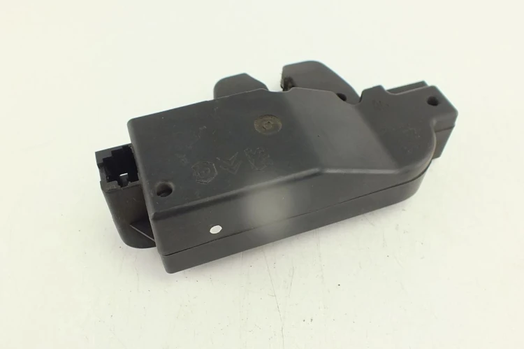 ZAMEK KLAPY BAGAŻNIKA CITROEN C5 II (2004-2008) 2.0 HDI 9652483180