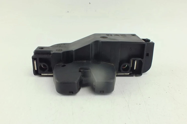 ZAMEK KLAPY BAGAŻNIKA CITROEN C5 II (2004-2008) 2.0 HDI 9652483180