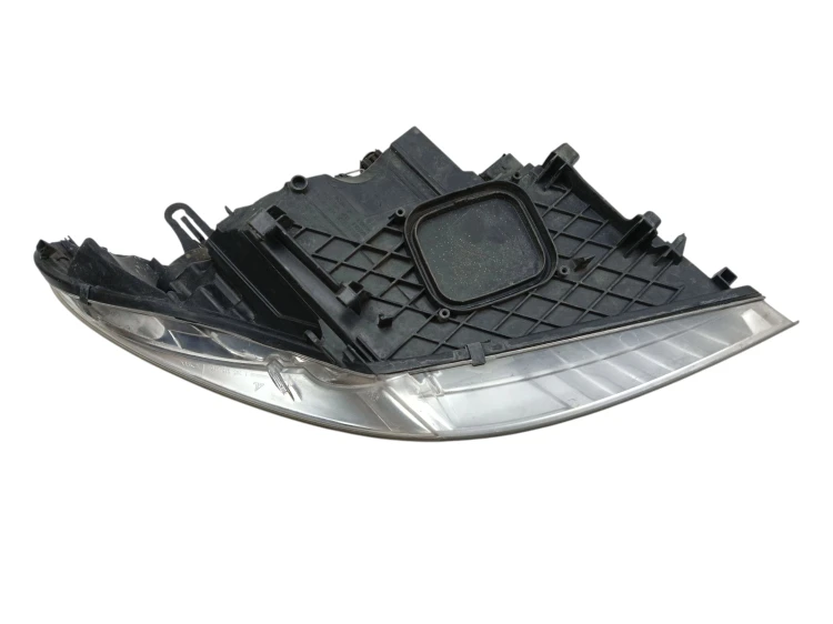 LAMPA LEWY PRZÓD RENAULT MEGANE III (2008-2011) 1.6 16V 110KM 260600017R