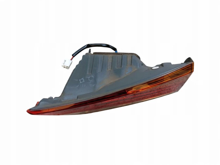LAMPA PRAWY TYŁ W KLAPE LEXUS IS III 300h LIFT (2016-2020) 2.5 HYBRID 223KM