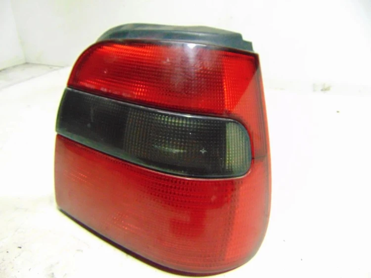 LAMPA PRAWY TYŁ SKODA FELICIA