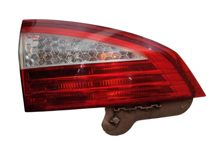LAMPA LEWY TYŁ W KLAPE FORD MONDEO MK4 (2007-2010) 2.0 TDCI 140KM 7S71-12A6