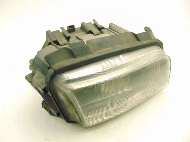 LAMPA PRAWY PRZÓD AUDI A4 B5 (1994 – 2001) 1.9 TDI
