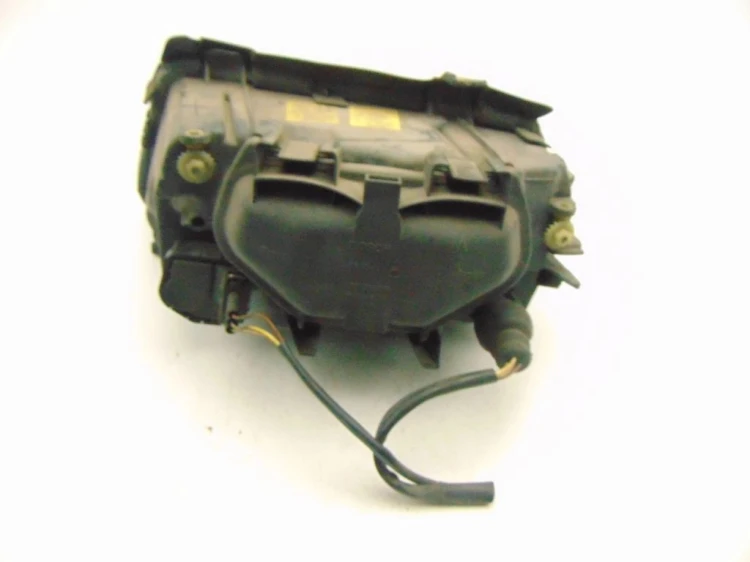 LAMPA PRAWY PRZÓD AUDI A4 B5 (1994 – 2001) 1.9 TDI